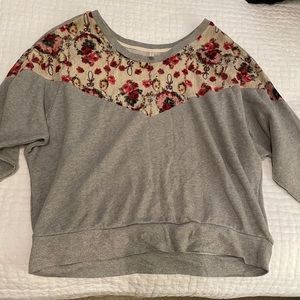 LARGE FREE PEOPLE SWEATSHIRT!